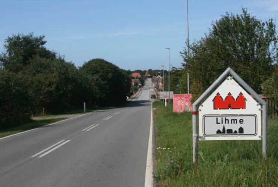 Byskilt ved indfaldsvej til Lihme. Foto: Lihme