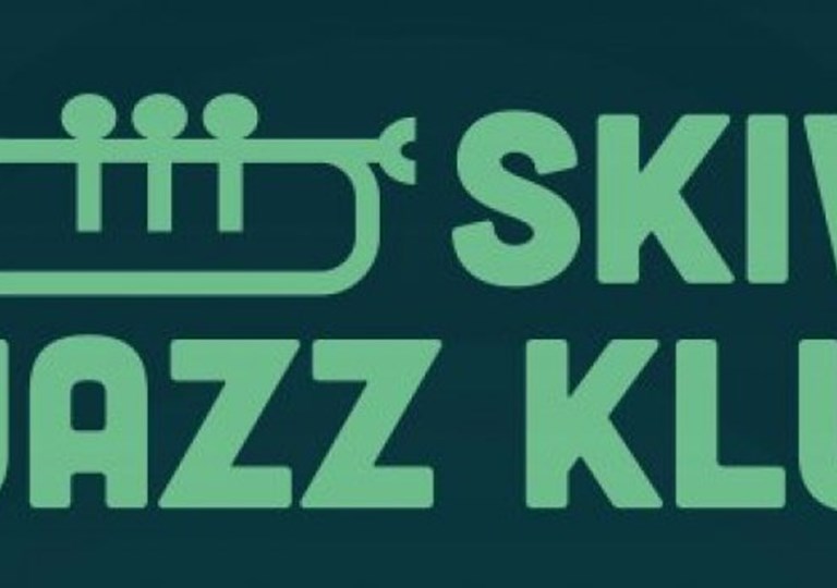 Logo for Skive Jazzklub med trompet og tekst. Foto: Skive Jazzklub